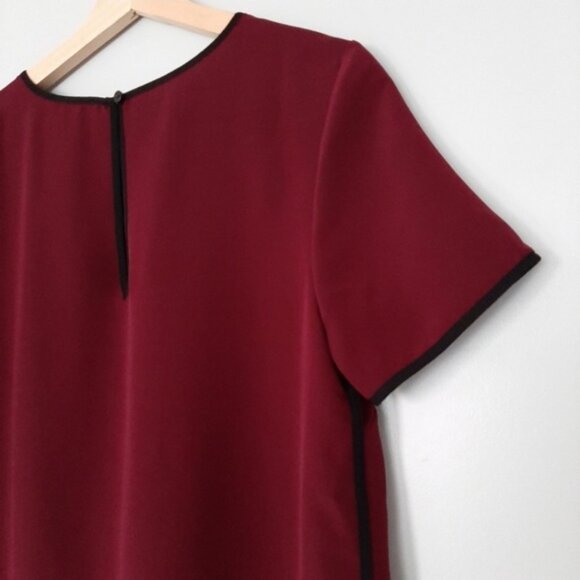 FOREVER 21 Light Short Sleeve Crewneck Blouse Top Black Piping Burgundy Red Sz M - Picture 10 of 13